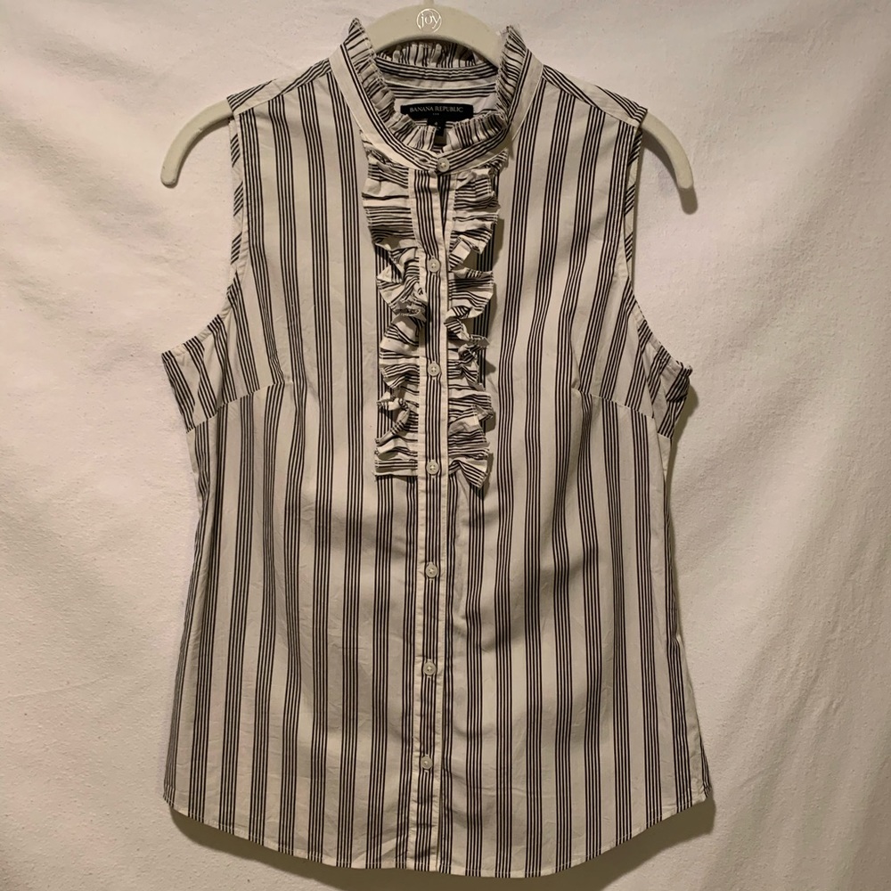 Banana Republic - Ruffle Front Tank Top